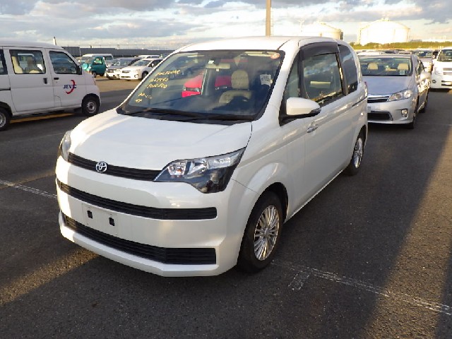 TOYOTA SPADE 2013 Image 28