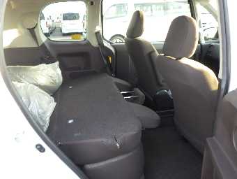 TOYOTA SPADE 2013 Image 8