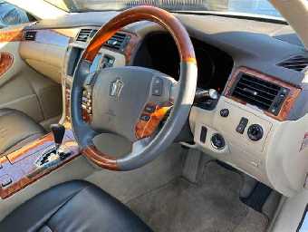 TOYOTA CROWN 2004 Image 3