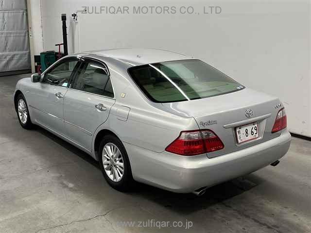 TOYOTA CROWN 2005 Image 2