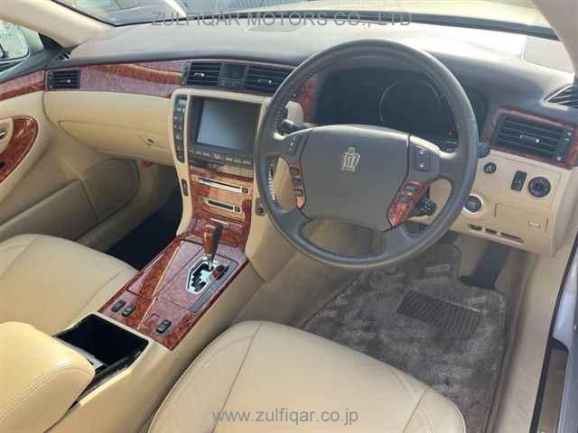 TOYOTA CROWN 2005 Image 3