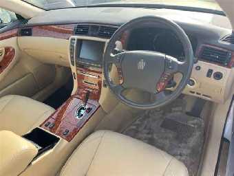 TOYOTA CROWN 2005 Image 3
