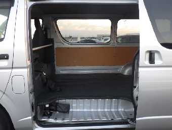 TOYOTA HIACE 2014 Image 16
