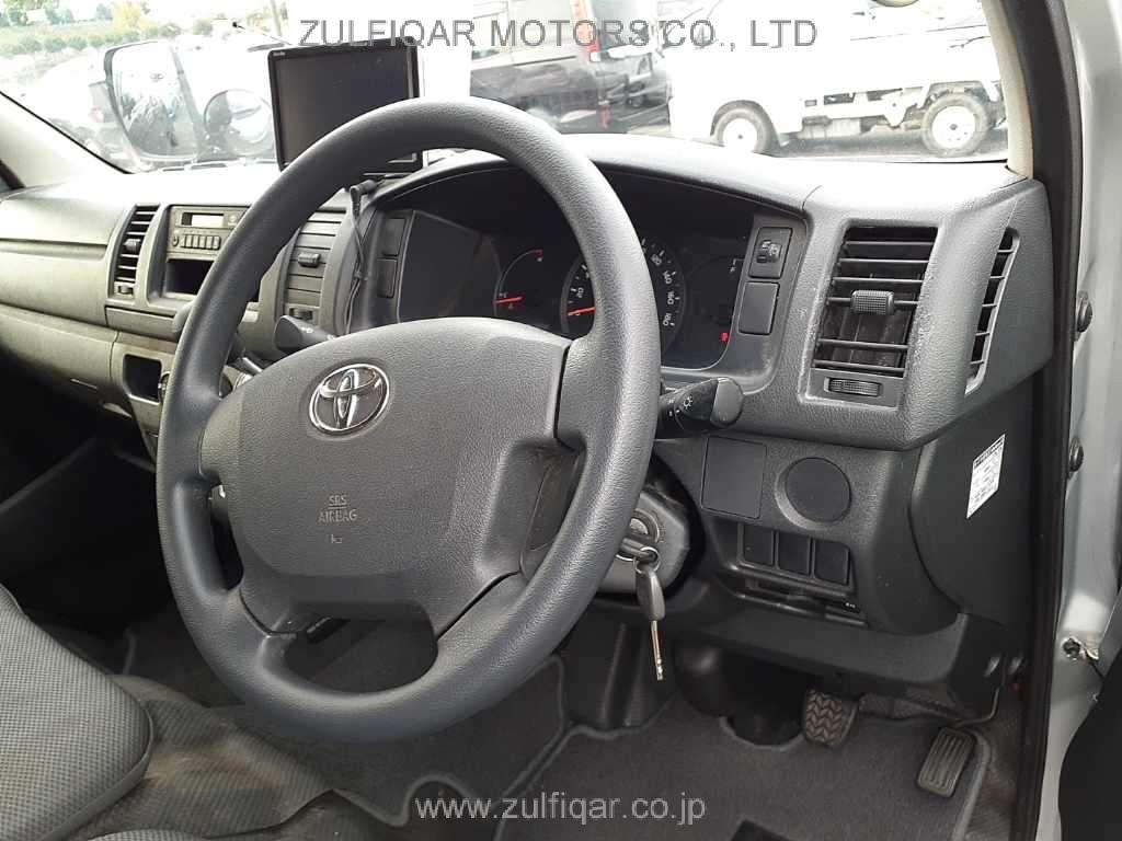 TOYOTA HIACE 2014 Image 7