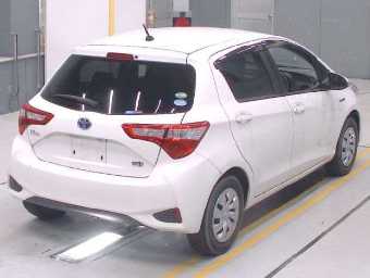 TOYOTA VITZ 2019 Image 2