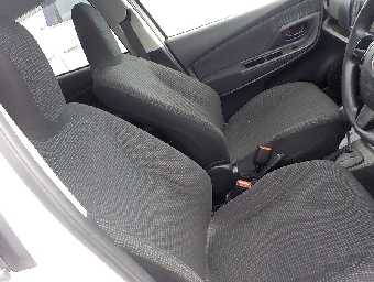 TOYOTA VITZ 2019 Image 18