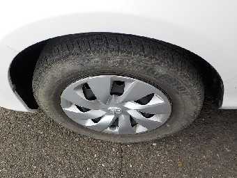 TOYOTA VITZ 2019 Image 25