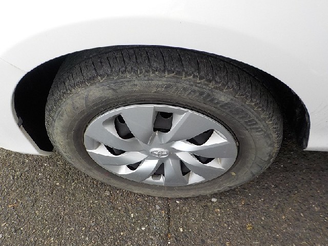 TOYOTA VITZ 2019 Image 31