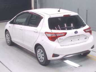 TOYOTA VITZ 2019 Image 6