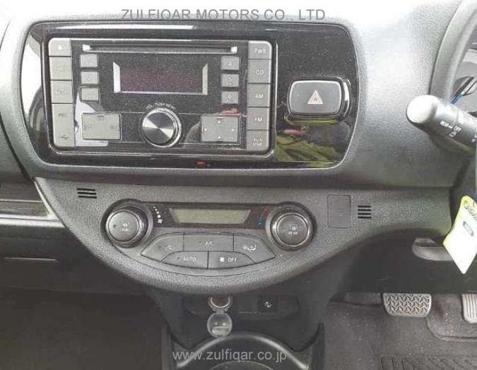 TOYOTA VITZ 2019 Image 9
