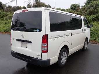 TOYOTA HIACE 2015 Image 2
