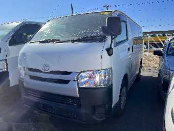 TOYOTA HIACE 2015 Image 9