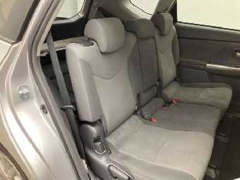 TOYOTA PRIUS ALPHA 2013 Image 7