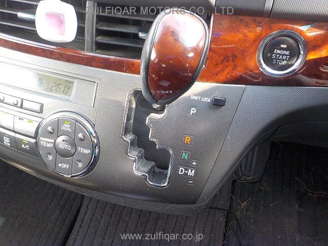 TOYOTA ESTIMA 2012 Image 9