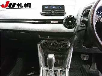 MAZDA DEMIO 2017 Image 6