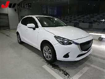 MAZDA DEMIO 2017 Image 8