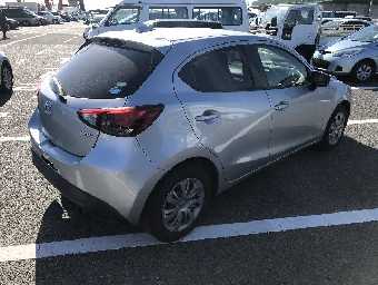 MAZDA DEMIO 2017 Image 17