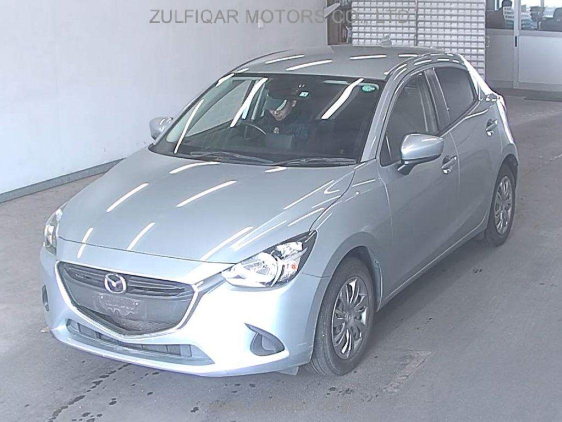 MAZDA DEMIO 2017 Image 4