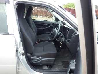 TOYOTA SUCCEED 2017 Image 13