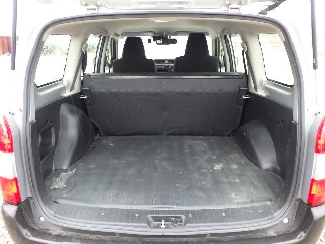 TOYOTA SUCCEED 2017 Image 21