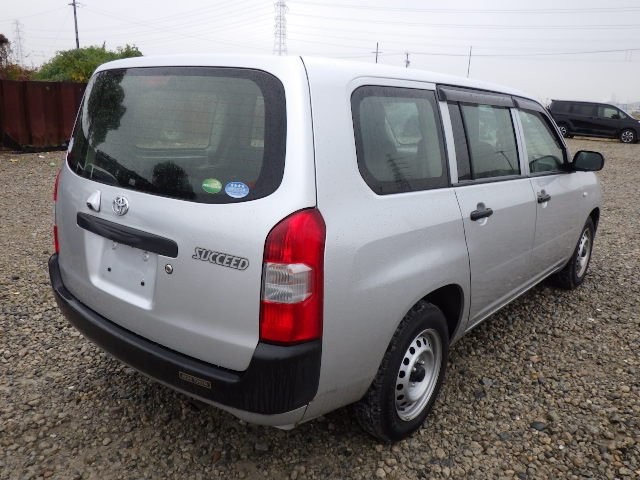 TOYOTA SUCCEED 2017 Image 24