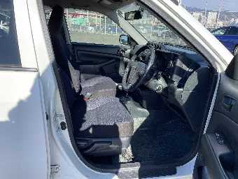 TOYOTA SUCCEED 2017 Image 9