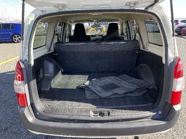 TOYOTA SUCCEED 2017 Image 19