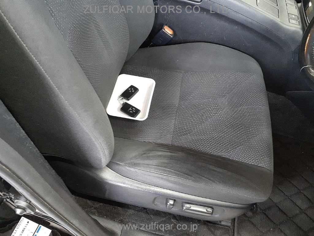 TOYOTA ESTIMA HYBRID 2017 Image 8