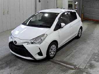 TOYOTA VITZ 2017 Image 4
