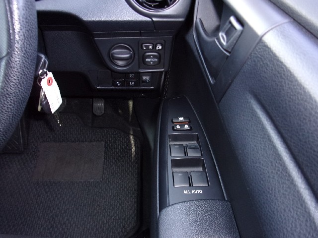 TOYOTA COROLLA FIELDER 2017 Image 23