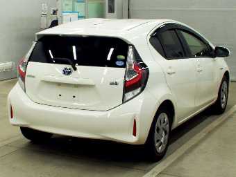 TOYOTA AQUA 2019 Image 2