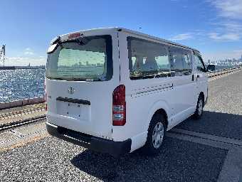 TOYOTA HIACE 2014 Image 4