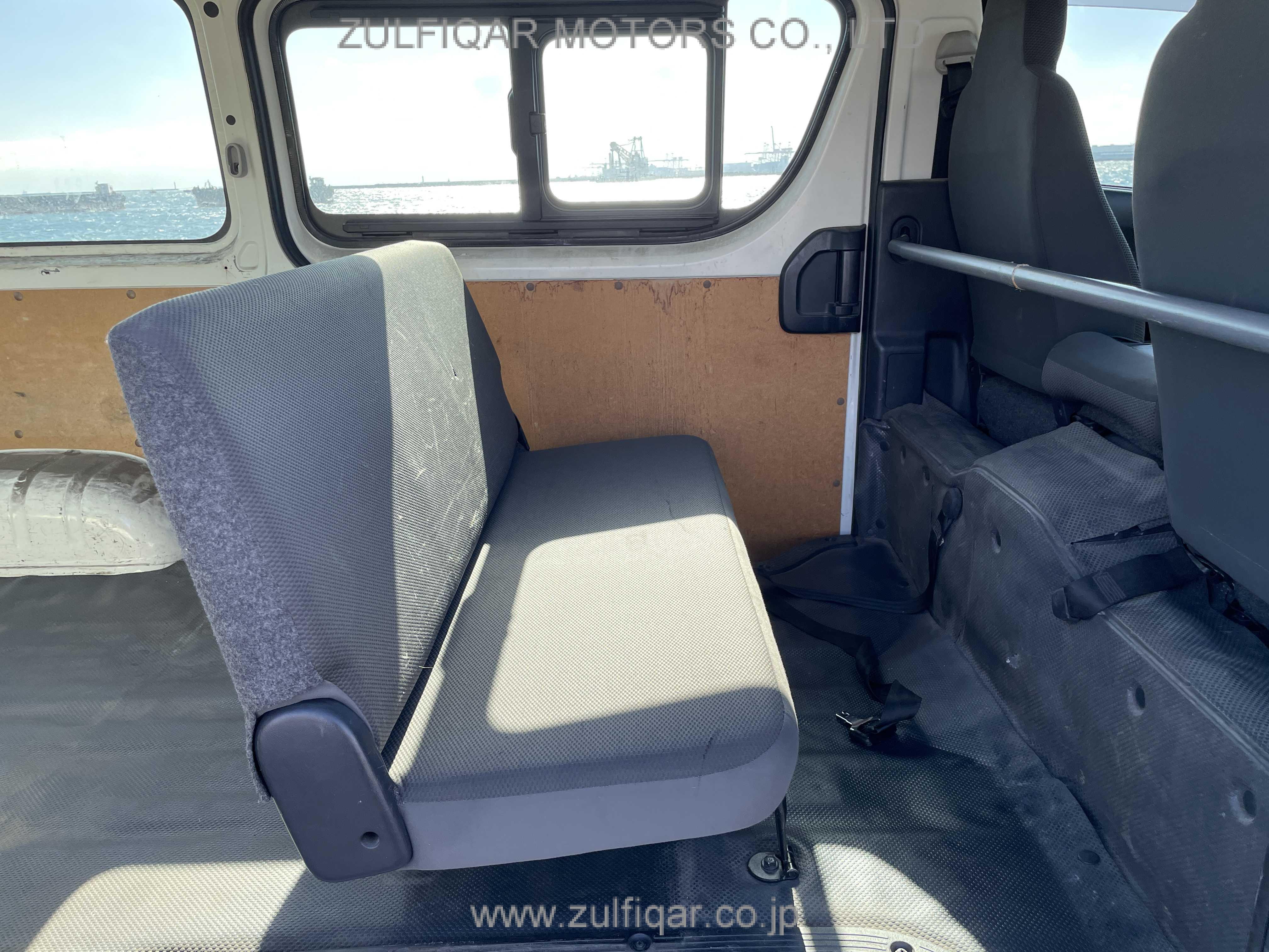 TOYOTA HIACE 2014 Image 9