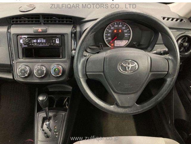 TOYOTA COROLLA AXIO 2017 Image 6