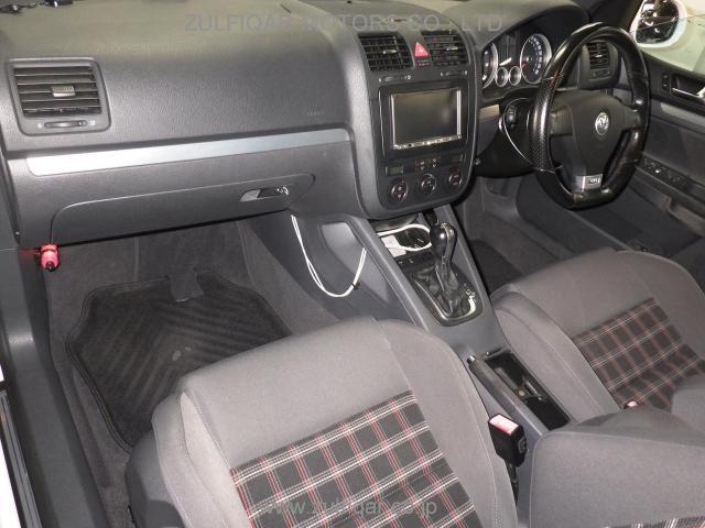 VOLKSWAGEN GOLF 2005 Image 3