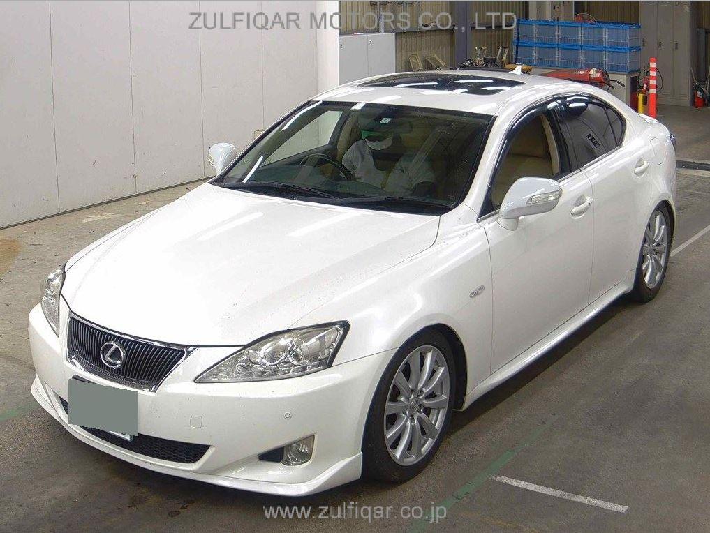 LEXUS IS 2005 Image 4