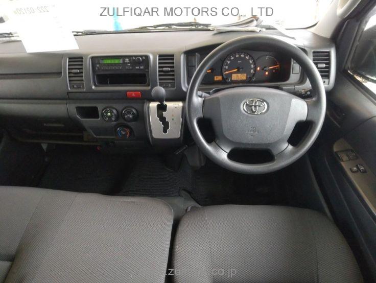 TOYOTA HIACE 2015 Image 8