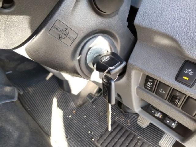 NISSAN NV350 CARAVAN 2017 Image 19