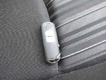 MAZDA DEMIO 2017 Image 13