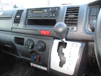 TOYOTA HIACE 2017 Image 14