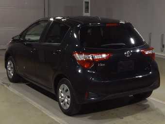 TOYOTA VITZ 2019 Image 4