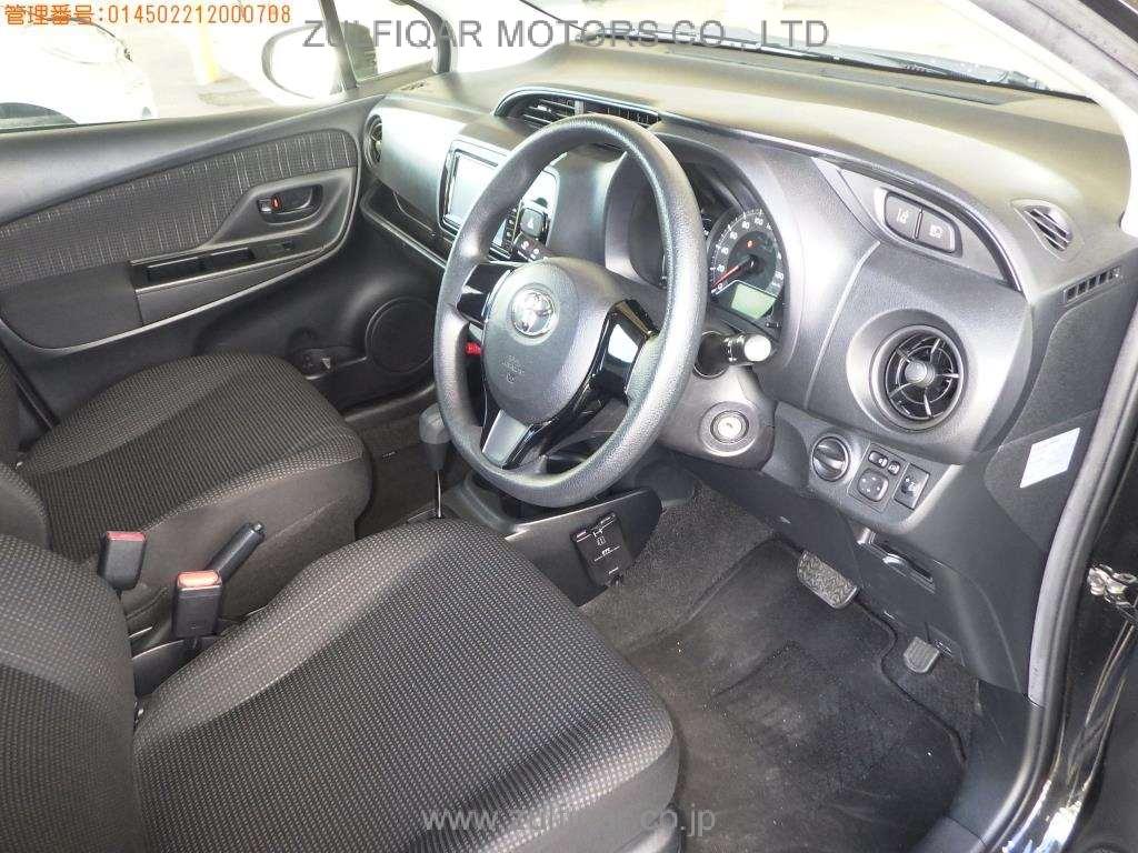 TOYOTA VITZ 2019 Image 5