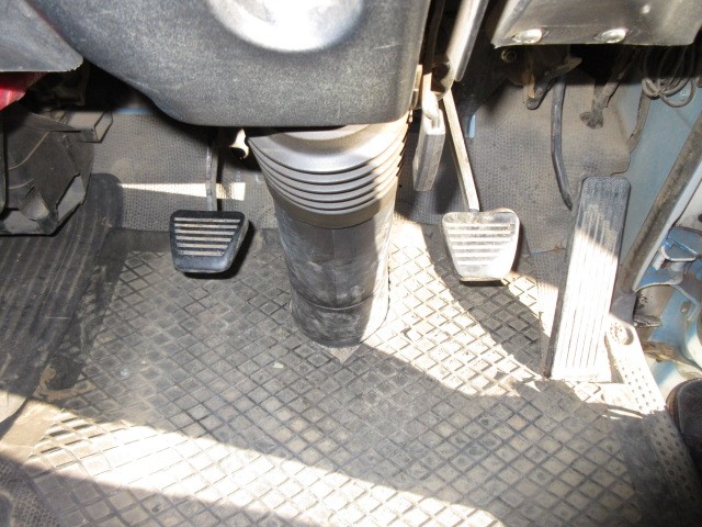 ISUZU ELF DUMP TRUCK 2000 Image 30