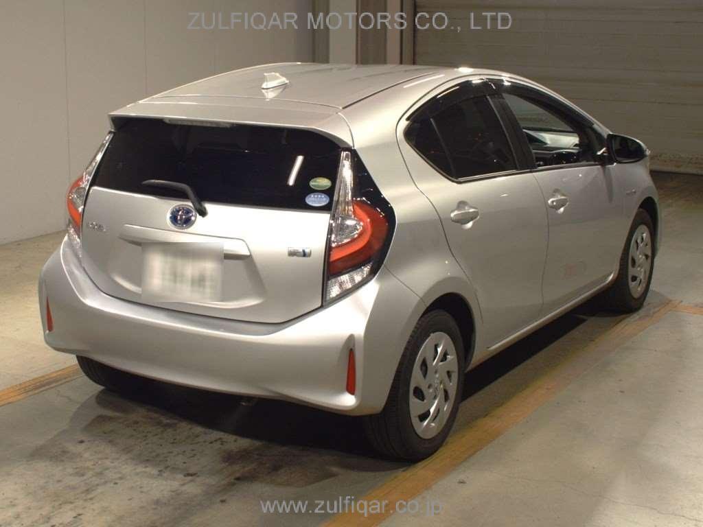 TOYOTA AQUA 2019 Image 2