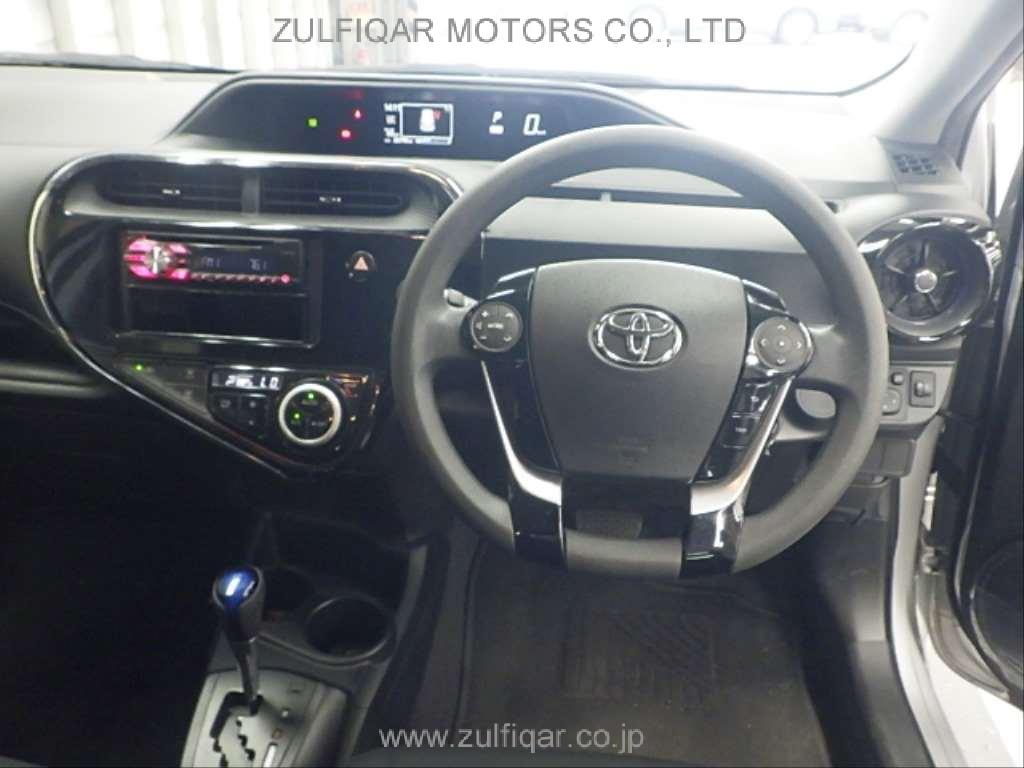 TOYOTA AQUA 2019 Image 6