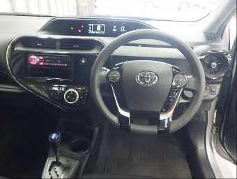 TOYOTA AQUA 2019 Image 6