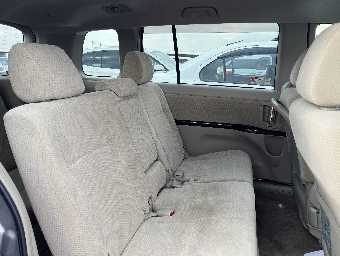 TOYOTA ISIS 2017 Image 5