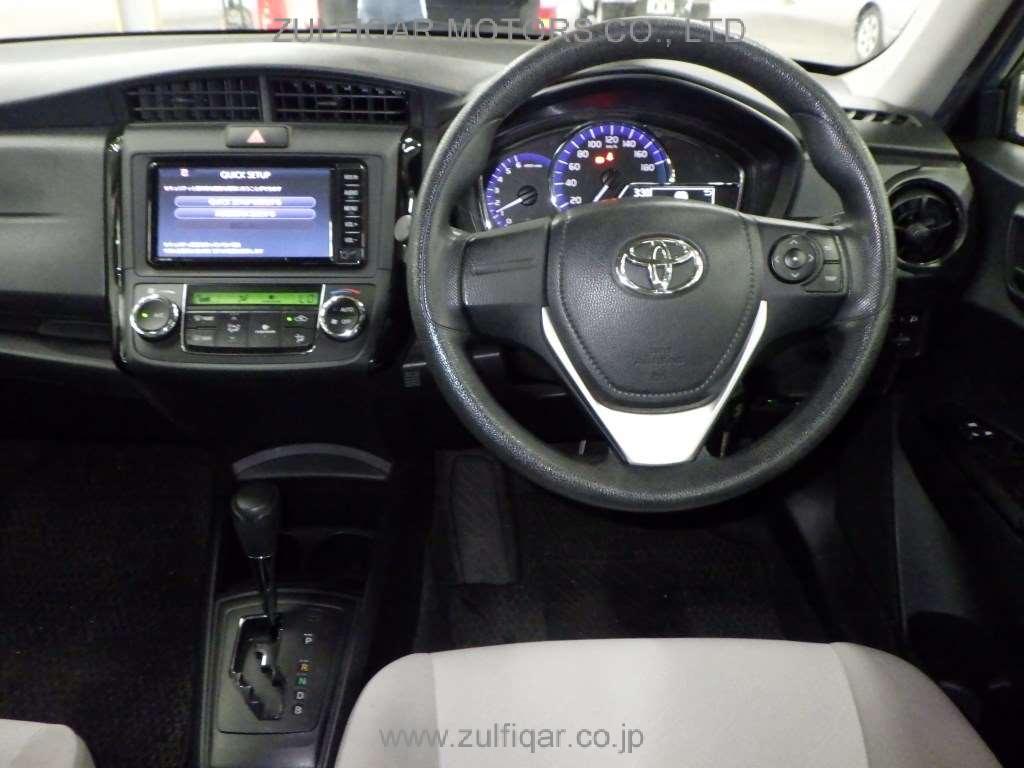 TOYOTA COROLLA AXIO 2017 Image 6