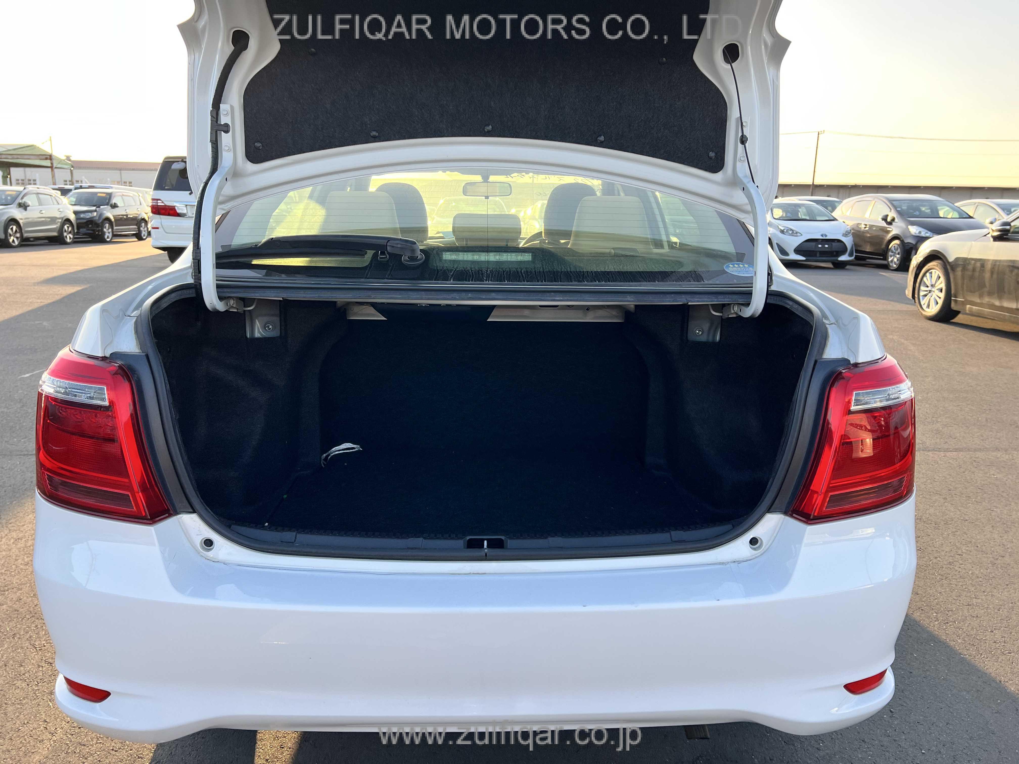 TOYOTA COROLLA AXIO 2017 Image 12