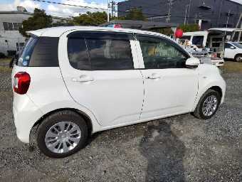 TOYOTA PASSO 2017 Image 2